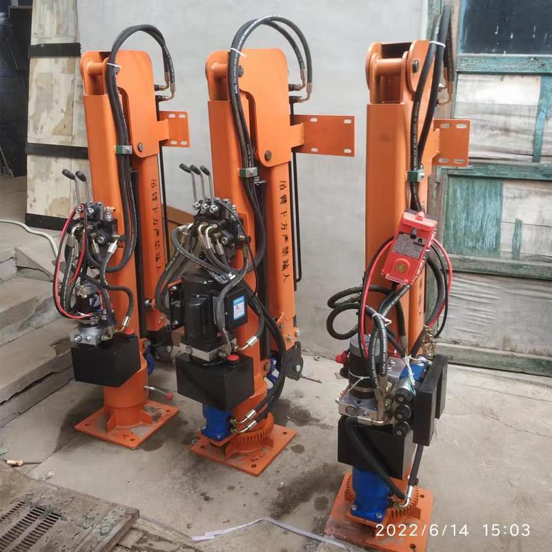 苏尼特左旗重汽蓝牌随车吊 3.2吨 国六动力强 液压驱动 农用自卸起重机